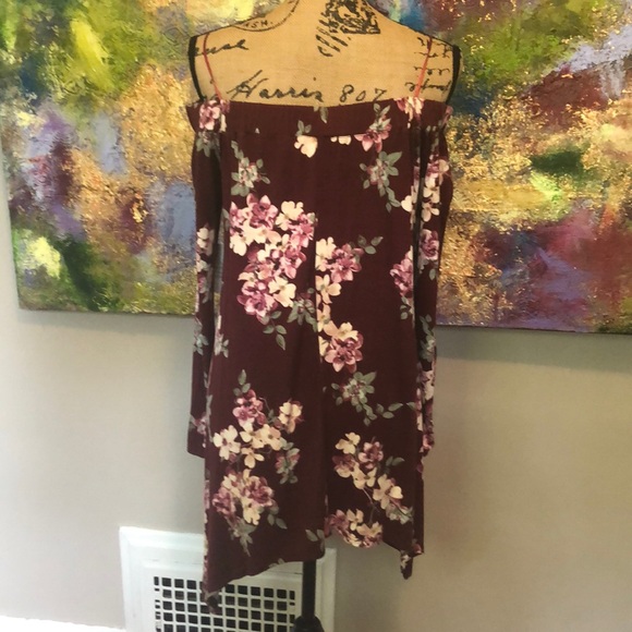 Altard State burgundy floral top  -NEW - Picture 5 of 6
